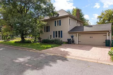 975 E 4th, New Richmond, WI 54017