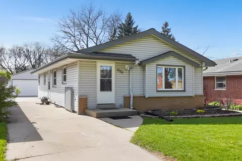 2125 N 113th, Wauwatosa, WI 53226