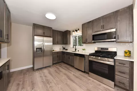 4212 W Clinton, Milwaukee, WI 53209