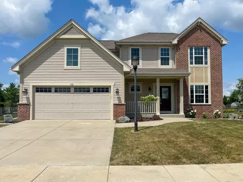 732 Still Pond, Waterford, WI 53185