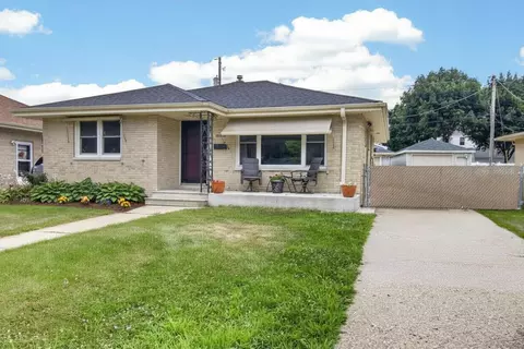 7837 Pershing, Kenosha, WI 53142