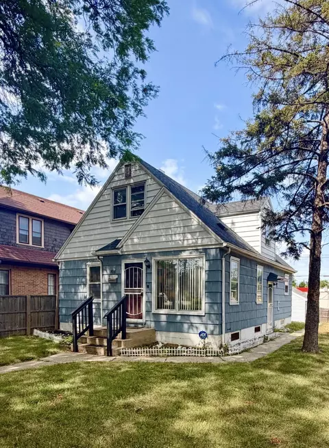 5018 W Medford, Milwaukee, WI 53216