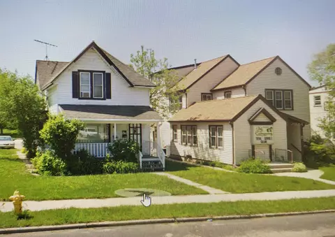 448 S Main, West Bend, WI 53095