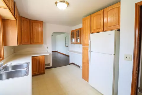 Kitchen - n5274 Wisconsin 35, Onalaska, WI 54650 photo 2 of 3