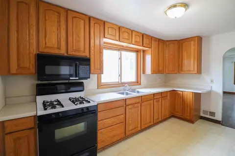 Kitchen - n5274 Wisconsin 35, Onalaska, WI 54650 photo 1 of 3