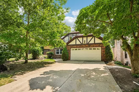 150 N 87th, Wauwatosa, WI 53226
