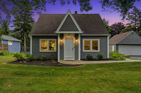 202 S Highland, Thiensville, WI 53092