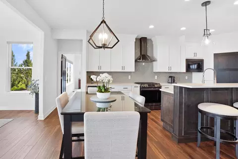 Dining - 2929 Mendota, Summit, WI 53066 photo 1 of 3