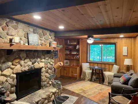 Living - W6230 Olivia, Crivitz, WI 54114 photo 2 of 6