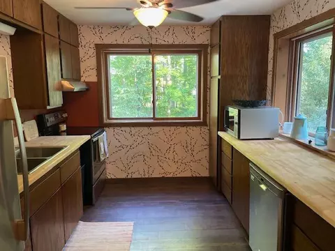 Kitchen - W6230 Olivia, Crivitz, WI 54114 photo 1 of 2