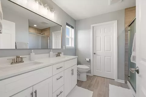 Bath - 35123 Yahara, Summit, WI 53066 photo 3 of 4