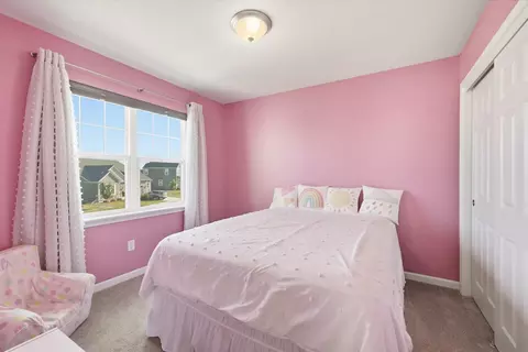 Bedroom - 35123 Yahara, Summit, WI 53066 photo 4 of 5