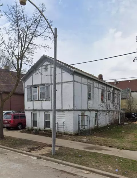 1231 S 12th, Milwaukee, WI 53204
