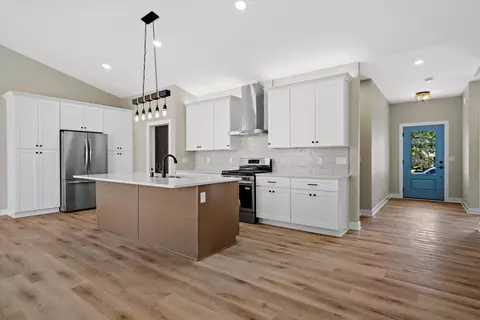 Entry Way - 772 Eastern, West Bend, WI 53095 photo 1 of 3
