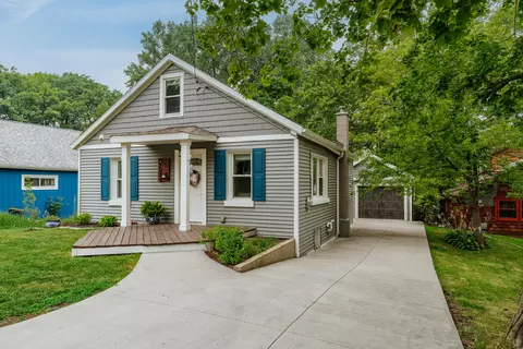 n9199 Deer Path Road, East Troy, WI 53120