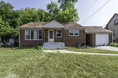 2107 Harriet, Racine, WI 53404