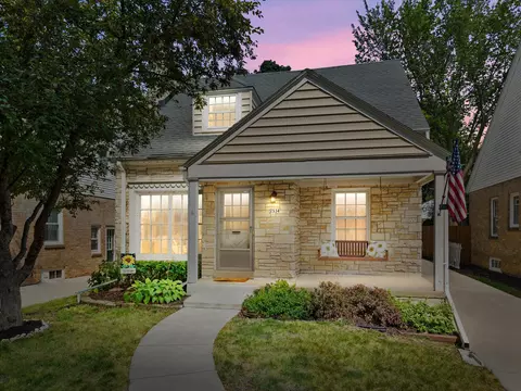 2534 N 67th, Wauwatosa, WI 53213