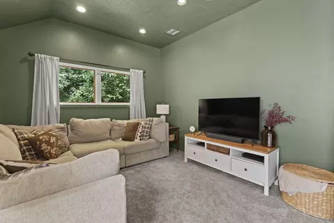Living - 717 St Johns, Delafield, WI 53018 photo 3 of 3