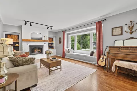 Living - 717 St Johns, Delafield, WI 53018 photo 1 of 3