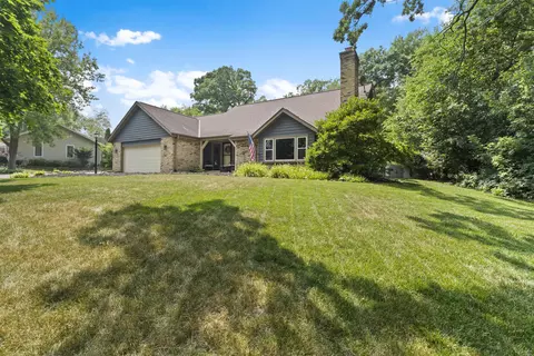 Exterior - 717 St Johns, Delafield, WI 53018 photo 3 of 11