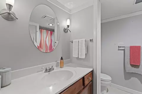 Bath - 717 St Johns, Delafield, WI 53018 photo 6 of 6
