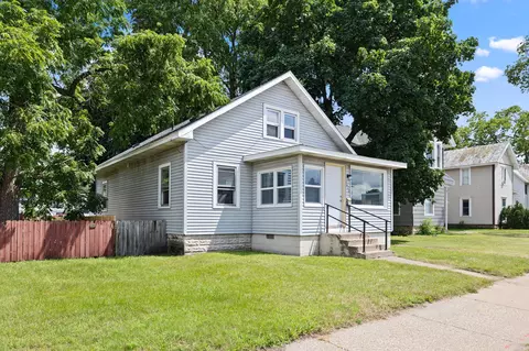 1626 George, La Crosse, WI 54603