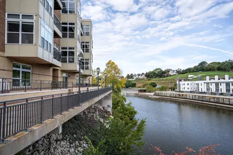 1905 N Water #208, Milwaukee, WI 53202