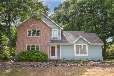 2902 Berkshire, Waukesha, WI 53188