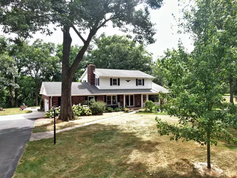 w159 Bartlain Drive, Ixonia, WI 53036