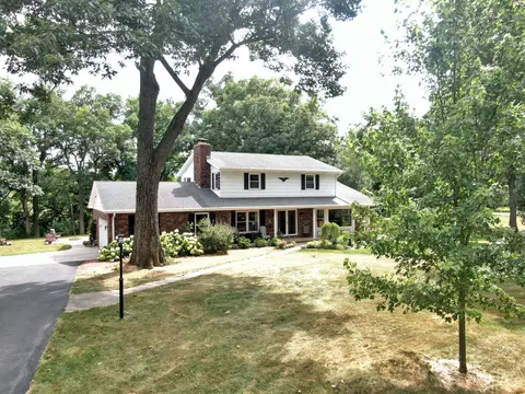 w159 Bartlain Drive, Ixonia, WI 53036