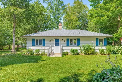 322 Lakeside, Farmington, WI 53021