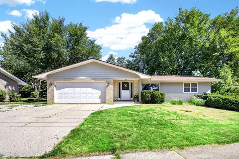 586 Oak, Burlington, WI 53105