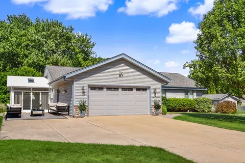 w236n7179 Meadow, Sussex, WI 53089