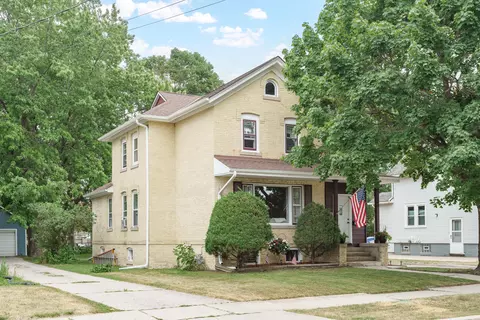 409 S 7th, Watertown, WI 53094