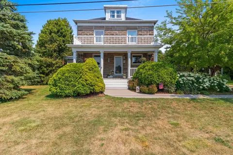 848 E Washington, Cleveland, WI 53015