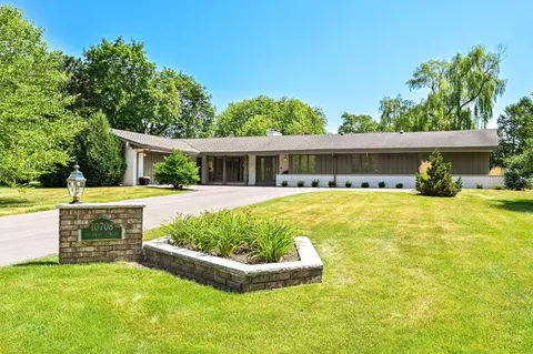 10708 N Fairway, Mequon, WI 53092