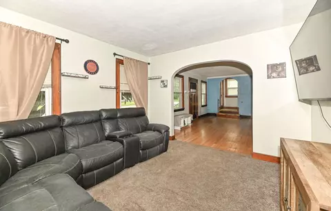 Living - 1610 Manchester, Beloit, WI 53511 photo 3 of 3