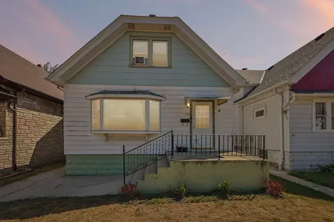 1407 W Morgan, Milwaukee, WI 53221