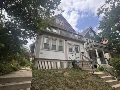 3055 N Bremen, Milwaukee, WI 53212