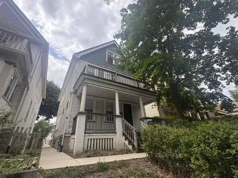 3059 N Bremen, Milwaukee, WI 53212