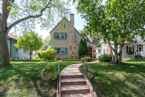 409 23rd St, La Crosse, WI 54601