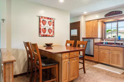 Kitchen - 1430 Willow, La Crescent, MN 55947 photo 2 of 2