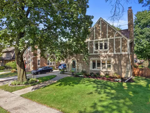 4914 N Woodburn, Whitefish Bay, WI 53217