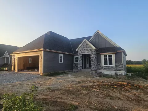 1607 Sauk, Waukesha, WI 53189