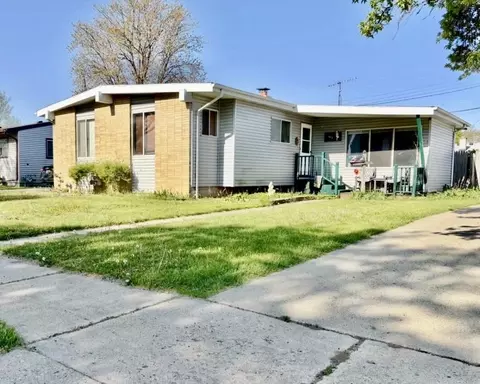 1868 19th, Kenosha, WI 53140