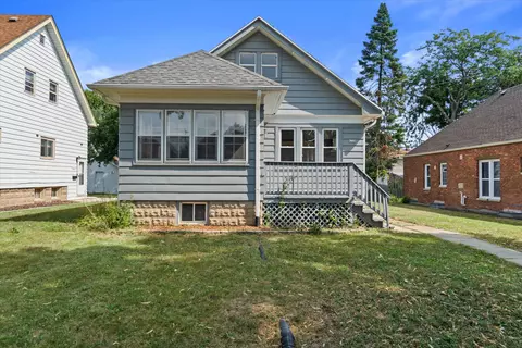 6220 W Girard, Milwaukee, WI 53210