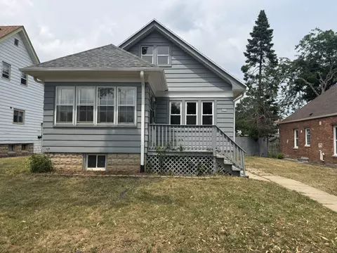 6220 W Girard, Milwaukee, WI 53210