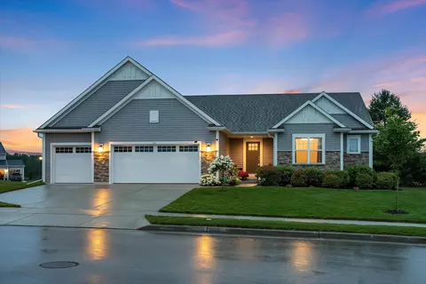 213 Emerald, Saukville, WI 53080