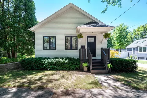 2519 S Superior, Milwaukee, WI 53207