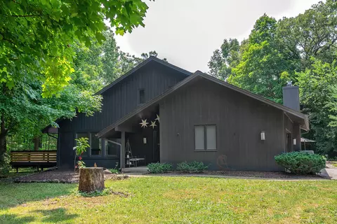14825 Woodbridge, Brookfield, WI 53005
